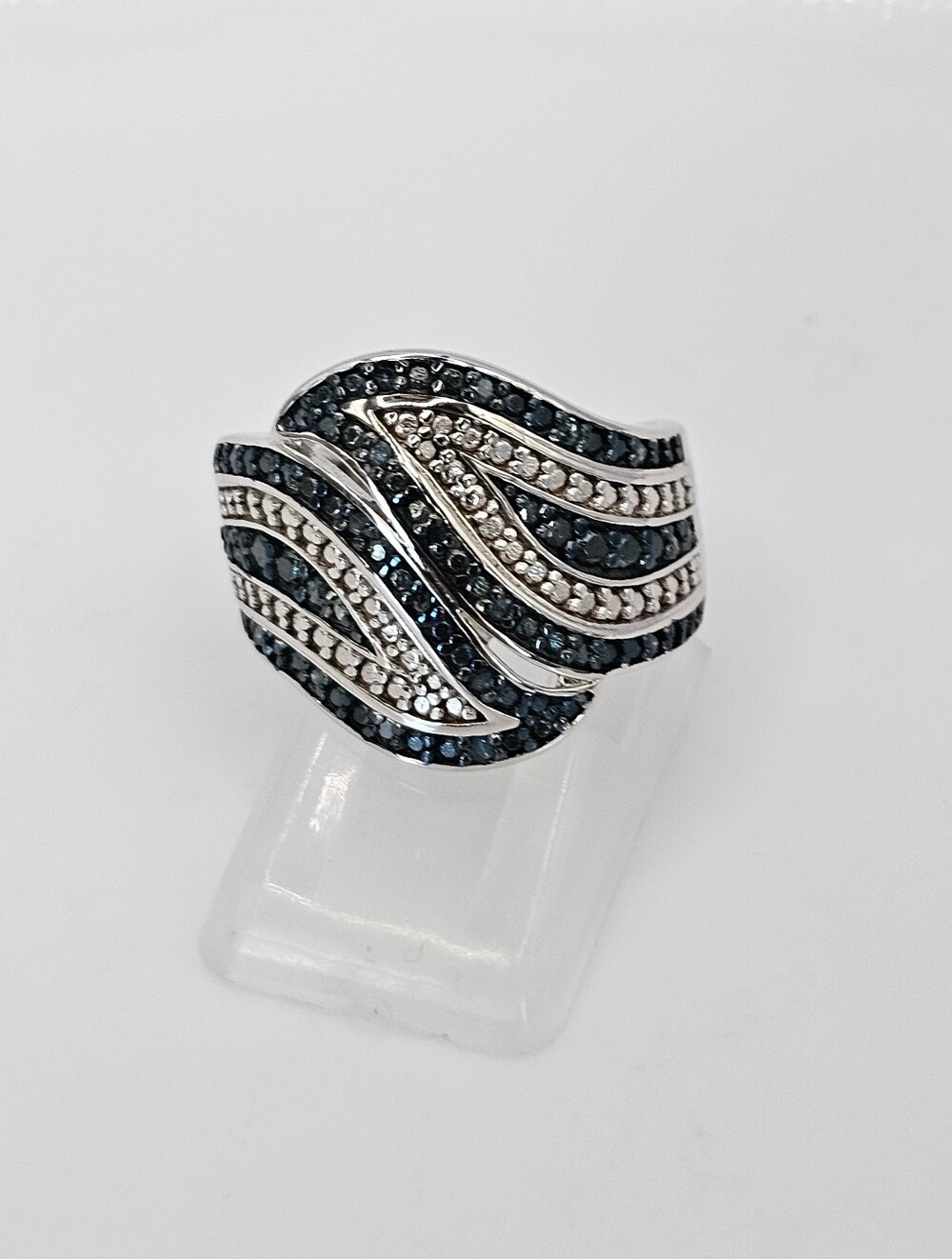 Genuine Blue & White Diamond Wave Ring Sterling Silver Size 7!